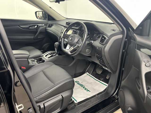 日産 エクストレイル 鹿児島県 2018(平30)年 5.2万km ダイヤモンドブラック 純正ナビ/（フルセグ/Bluetooth/CD/DVD）　/アラウンドビューモニター　/プロパイロット　/デジタルインナーミラー　/パワースライドドア　/ブラインドスポットモニター　/シートヒーター　/オートホールド　/カプロンシート　/電動パーキング　/ＥＴＣ/プッシュスタートボタン/パワーバックドア/アイドリングストップ/保証書/取扱説明書