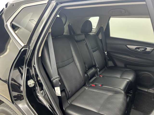 日産 エクストレイル 鹿児島県 2018(平30)年 5.2万km ダイヤモンドブラック 純正ナビ/（フルセグ/Bluetooth/CD/DVD）　/アラウンドビューモニター　/プロパイロット　/デジタルインナーミラー　/パワースライドドア　/ブラインドスポットモニター　/シートヒーター　/オートホールド　/カプロンシート　/電動パーキング　/ＥＴＣ/プッシュスタートボタン/パワーバックドア/アイドリングストップ/保証書/取扱説明書