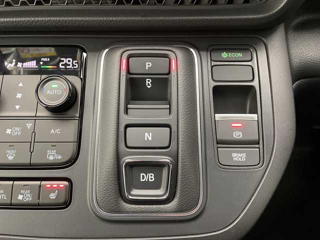 ホンダ ステップワゴン スパーダ eHEV プレミアムライン 長野県 2025(令7)年 0.1千km クリスタルブラックパール ホンダセンシング/・クルーズコントロール（追従あり）/・衝突被害軽減システム/・レーンキープアシスト/・クリアランスソナー/両側パワースライドドア/電動リアゲート/マルチビューカメラシステム（ナビなし）/パドルシフト/シートヒーター（前席）/2列目オットマン/2列目サンシェード/電動パーキングブレーキ/オートホールド/LEDヘッドライト/オートマチックハイビーム/フォグランプ/17インチ純正アルミホイール/スマートキー