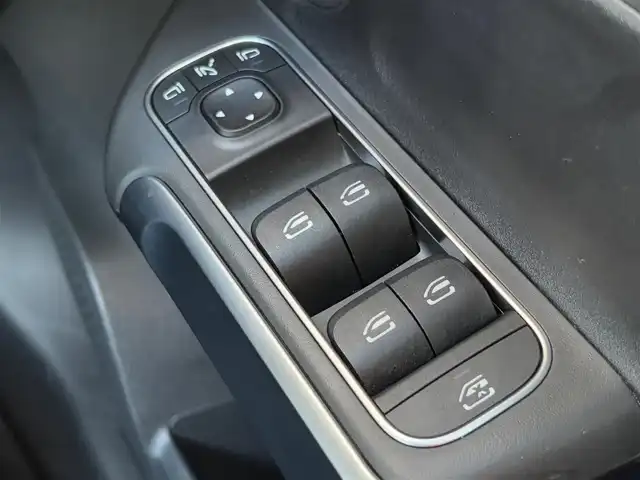 メルセデス・ベンツ Ｍ・ベンツ ＧＬＢ２００ｄ 4マチック AMGライン 石川県 2023(令5)年 4.8万km コスモスブラック ワンオーナー/4WD/レーダーセーフティパッケージ/・アクティブディスタンスディストロニック/・アクティブブレーキアシスト/・アクティブブラインドスポットアシスト/・アクティブレーンキーピングアシスト/パノラミックスライディングルーフ/ナビゲーションパッケージ/・10.25インチコックピットディスプレイ/・360°カメラシステム/前席パワーシート/・シートメモリ機能/前席シートヒーター/マルチビームLEDヘッドライト/ビルトインETC/スマートキー/・プッシュスタート/・スペアキー/取扱説明書/新車時保証書