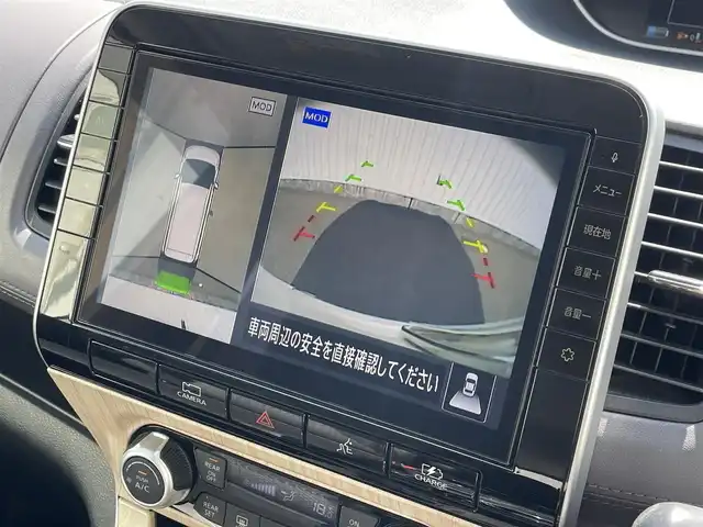 日産 セレナ e－パワー ハイウェイスター V 長崎県 2020(令2)年 11.1万km ブリリアントホワイトパール 純１０型ナビ　/・フルセグ/・DVD/・Bluetooth/・Blu-RAY対応/純フリップダウンモニター　/防水シート車　/アラウンドビューモニター/両側パワースライドドア/オートダブルエアコン　/ドライブモードセレクト/純正１６インチアルミ　/ＢＳＭ　/ＬＤＡ　/エマージェンシーブレーキ　/クルーズコントロール　/ステアリングスイッチ　/電格ミラー/ステアリングリモコン/シートバックテーブル/リアサンシェード/スマートキー/プッシュスタート/ETC/取説