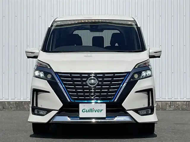 日産 セレナ e－パワー ハイウェイスター V 長崎県 2020(令2)年 11.1万km ブリリアントホワイトパール 純１０型ナビ　/・フルセグ/・DVD/・Bluetooth/・Blu-RAY対応/純フリップダウンモニター　/防水シート車　/アラウンドビューモニター/両側パワースライドドア/オートダブルエアコン　/ドライブモードセレクト/純正１６インチアルミ　/ＢＳＭ　/ＬＤＡ　/エマージェンシーブレーキ　/クルーズコントロール　/ステアリングスイッチ　/電格ミラー/ステアリングリモコン/シートバックテーブル/リアサンシェード/スマートキー/プッシュスタート/ETC/取説
