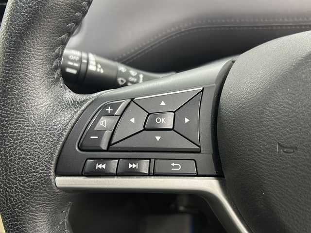 日産 セレナ e－パワー ハイウェイスター V 長崎県 2020(令2)年 11.1万km ブリリアントホワイトパール 純正１０型ナビ　/・フルセグ/・DVD/・Bluetooth/・Blu-RAY対応/純フリップダウンモニター　/防水シート車　/アラウンドビューモニター/両側パワースライドドア/オートダブルエアコン　/ドライブモードセレクト/純正１６インチアルミ　/ＢＳＭ　/ＬＤＡ　/エマージェンシーブレーキ　/クルーズコントロール　/ステアリングスイッチ　/電格ミラー/ステアリングリモコン/シートバックテーブル/リアサンシェード/スマートキー/プッシュスタート/ETC/取説