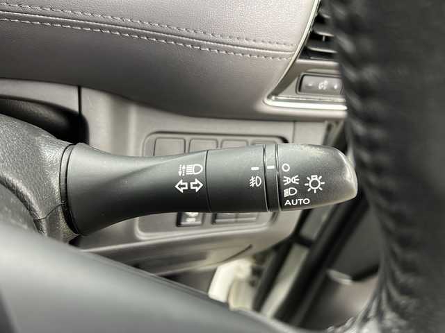 日産 セレナ e－パワー ハイウェイスター V 長崎県 2020(令2)年 11.1万km ブリリアントホワイトパール 純正１０型ナビ　/・フルセグ/・DVD/・Bluetooth/・Blu-RAY対応/純フリップダウンモニター　/防水シート車　/アラウンドビューモニター/両側パワースライドドア/オートダブルエアコン　/ドライブモードセレクト/純正１６インチアルミ　/ＢＳＭ　/ＬＤＡ　/エマージェンシーブレーキ　/クルーズコントロール　/ステアリングスイッチ　/電格ミラー/ステアリングリモコン/シートバックテーブル/リアサンシェード/スマートキー/プッシュスタート/ETC/取説