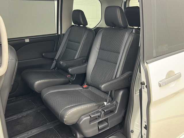 日産 セレナ e－パワー ハイウェイスター V 長崎県 2020(令2)年 11.1万km ブリリアントホワイトパール 純正１０型ナビ　/・フルセグ/・DVD/・Bluetooth/・Blu-RAY対応/純フリップダウンモニター　/防水シート車　/アラウンドビューモニター/両側パワースライドドア/オートダブルエアコン　/ドライブモードセレクト/純正１６インチアルミ　/ＢＳＭ　/ＬＤＡ　/エマージェンシーブレーキ　/クルーズコントロール　/ステアリングスイッチ　/電格ミラー/ステアリングリモコン/シートバックテーブル/リアサンシェード/スマートキー/プッシュスタート/ETC/取説