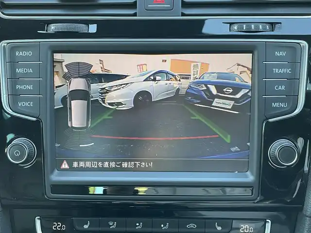 フォルクスワーゲン ゴルフ Ｒ 大分県 2014(平26)年 10.4万km 青 革シート/純正ナビ/　Bluetooth/フルセグ/ラジオ/CD/ACC/LKA/Traffic Assist/スタティックコーナリングライト/ダイナミックコーナリングライト/ダイナミックライトアシスト/Rear Assist/後方死角検知機能Fatigue Detection System/オプティカルパーキングシステム/リヤトラフィックアラート/Front Assist/プロアクティブ・オキュパント・プロテクション/パワーシート（運転席）/シートヒーター（運転席/助手席）/電動格納ミラー/USB端子/ETC