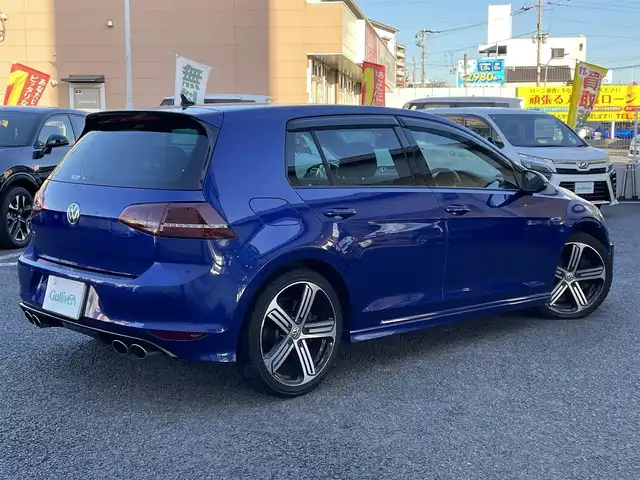 フォルクスワーゲン ゴルフ Ｒ 大分県 2014(平26)年 10.4万km 青 革シート/純正ナビ/　Bluetooth/フルセグ/ラジオ/CD/ACC/LKA/Traffic Assist/スタティックコーナリングライト/ダイナミックコーナリングライト/ダイナミックライトアシスト/Rear Assist/後方死角検知機能Fatigue Detection System/オプティカルパーキングシステム/リヤトラフィックアラート/Front Assist/プロアクティブ・オキュパント・プロテクション/パワーシート（運転席）/シートヒーター（運転席/助手席）/電動格納ミラー/USB端子/ETC