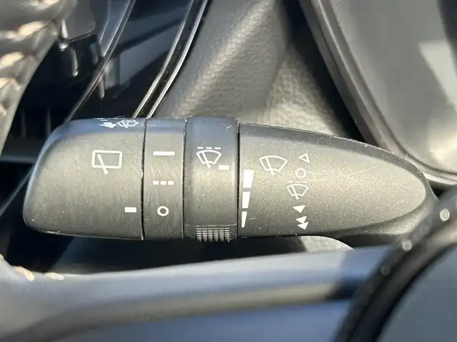 トヨタ カローラツーリング ハイブリッド ダブルバイビー 大阪府 2021(令3)年 4.7万km スパークリングブラックパールクリスタルシャイン トヨタセーフティセンス/・アダプティクブクルーズコントロール/・プリクラッシュセーフティー/・レーントレーシングアシスト/・クリアランスソナー/・オートマチックハイビーム/・ロードサインアシスト/純正9インチナビ/・Bluetooth/CD/DVD/AppleCarPlay/ラジオ/　Miracast/AndroidAuto/主要装備/・バックカメラ/・ブラインドスポットモニター/・ヘッドアップディスプレイ/・オートホールド/・ステアリングヒーター/・ステアリングリモコン/・TOMSエアロ（フロント・サイド・リアアンダー・マフラー有）/・ドライブレコーダー/・ETC2.0