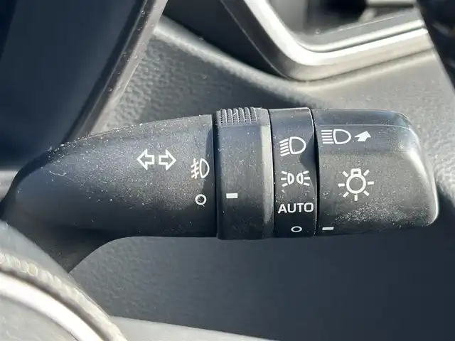 トヨタ カローラツーリング ハイブリッド ダブルバイビー 大阪府 2021(令3)年 4.7万km スパークリングブラックパールクリスタルシャイン トヨタセーフティセンス/・アダプティクブクルーズコントロール/・プリクラッシュセーフティー/・レーントレーシングアシスト/・クリアランスソナー/・オートマチックハイビーム/・ロードサインアシスト/純正9インチナビ/・Bluetooth/CD/DVD/AppleCarPlay/ラジオ/　Miracast/AndroidAuto/主要装備/・バックカメラ/・ブラインドスポットモニター/・ヘッドアップディスプレイ/・オートホールド/・ステアリングヒーター/・ステアリングリモコン/・TOMSエアロ（フロント・サイド・リアアンダー・マフラー有）/・ドライブレコーダー/・ETC2.0