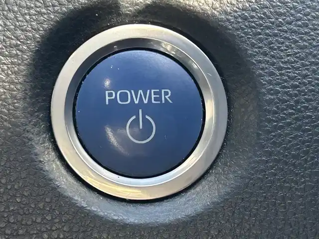 トヨタ カローラツーリング ハイブリッド ダブルバイビー 大阪府 2021(令3)年 4.7万km スパークリングブラックパールクリスタルシャイン トヨタセーフティセンス/・アダプティクブクルーズコントロール/・プリクラッシュセーフティー/・レーントレーシングアシスト/・クリアランスソナー/・オートマチックハイビーム/・ロードサインアシスト/純正9インチナビ/・Bluetooth/CD/DVD/AppleCarPlay/ラジオ/　Miracast/AndroidAuto/主要装備/・バックカメラ/・ブラインドスポットモニター/・ヘッドアップディスプレイ/・オートホールド/・ステアリングヒーター/・ステアリングリモコン/・TOMSエアロ（フロント・サイド・リアアンダー・マフラー有）/・ドライブレコーダー/・ETC2.0