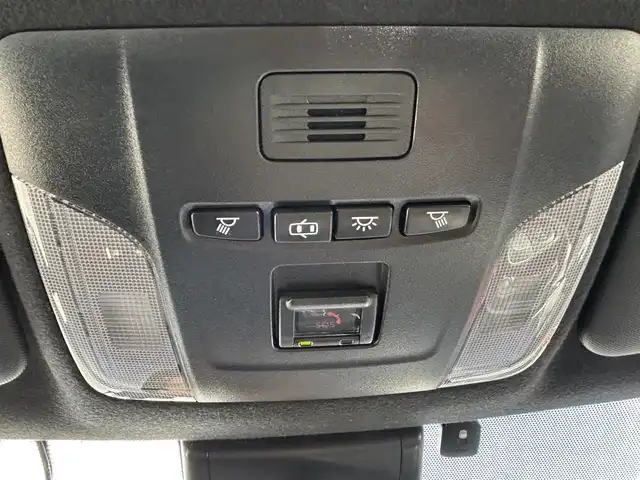 トヨタ カローラツーリング ハイブリッド ダブルバイビー 大阪府 2021(令3)年 4.7万km スパークリングブラックパールクリスタルシャイン トヨタセーフティセンス/・アダプティクブクルーズコントロール/・プリクラッシュセーフティー/・レーントレーシングアシスト/・クリアランスソナー/・オートマチックハイビーム/・ロードサインアシスト/純正9インチナビ/・Bluetooth/CD/DVD/AppleCarPlay/ラジオ/　Miracast/AndroidAuto/主要装備/・バックカメラ/・ブラインドスポットモニター/・ヘッドアップディスプレイ/・オートホールド/・ステアリングヒーター/・ステアリングリモコン/・TOMSエアロ（フロント・サイド・リアアンダー・マフラー有）/・ドライブレコーダー/・ETC2.0