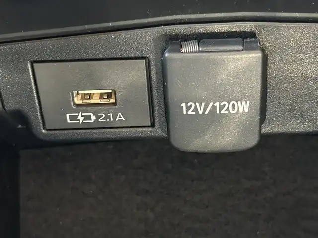 トヨタ カローラツーリング ハイブリッド ダブルバイビー 大阪府 2021(令3)年 4.7万km スパークリングブラックパールクリスタルシャイン トヨタセーフティセンス/・アダプティクブクルーズコントロール/・プリクラッシュセーフティー/・レーントレーシングアシスト/・クリアランスソナー/・オートマチックハイビーム/・ロードサインアシスト/純正9インチナビ/・Bluetooth/CD/DVD/AppleCarPlay/ラジオ/　Miracast/AndroidAuto/主要装備/・バックカメラ/・ブラインドスポットモニター/・ヘッドアップディスプレイ/・オートホールド/・ステアリングヒーター/・ステアリングリモコン/・TOMSエアロ（フロント・サイド・リアアンダー・マフラー有）/・ドライブレコーダー/・ETC2.0