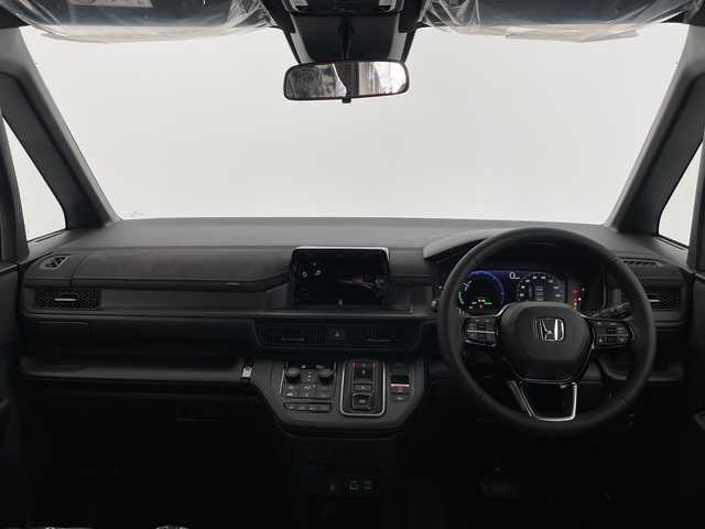 ホンダ ステップワゴン スパーダ eHEV プレミアムライン 長野県 2025(令7)年 0.1千km プラチナホワイトパール ホンダセンシング/・クルーズコントロール（追従あり）/・衝突被害軽減システム/・レーンキープアシスト/・クリアランスソナー/両側パワースライドドア/マルチビューカメラシステム（ナビなし）/シートヒーター（前席）/ハーフレザーシート（合皮）/２列目オットマン/２列目サンシェード/パドルシフト/LEDヘッドライト/オートマチックハイビーム/電動パーキングブレーキ/ブレーキホールド/フォグランプ/17インチ純正アルミホイール/スマートキー