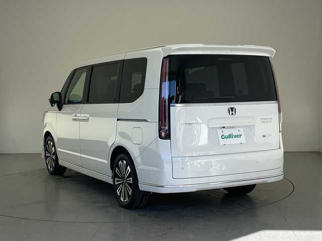ホンダ ステップワゴン スパーダ eHEV プレミアムライン 長野県 2025(令7)年 0.1千km プラチナホワイトパール ホンダセンシング/・クルーズコントロール（追従あり）/・衝突被害軽減システム/・レーンキープアシスト/・クリアランスソナー/両側パワースライドドア/マルチビューカメラシステム（ナビなし）/シートヒーター（前席）/ハーフレザーシート（合皮）/２列目オットマン/２列目サンシェード/パドルシフト/LEDヘッドライト/オートマチックハイビーム/電動パーキングブレーキ/ブレーキホールド/フォグランプ/17インチ純正アルミホイール/スマートキー