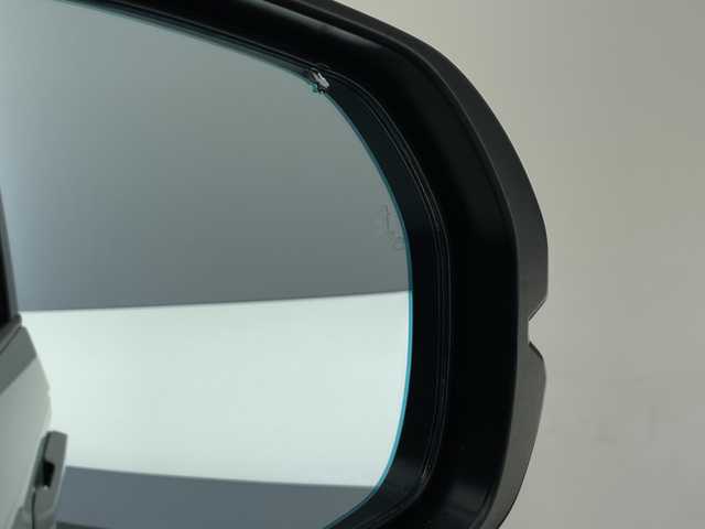 ホンダ ステップワゴン スパーダ eHEV プレミアムライン 長野県 2025(令7)年 0.1千km プラチナホワイトパール ホンダセンシング/・クルーズコントロール（追従あり）/・衝突被害軽減システム/・レーンキープアシスト/・クリアランスソナー/両側パワースライドドア/マルチビューカメラシステム（ナビなし）/シートヒーター（前席）/ハーフレザーシート（合皮）/２列目オットマン/２列目サンシェード/パドルシフト/LEDヘッドライト/オートマチックハイビーム/電動パーキングブレーキ/ブレーキホールド/フォグランプ/17インチ純正アルミホイール/スマートキー