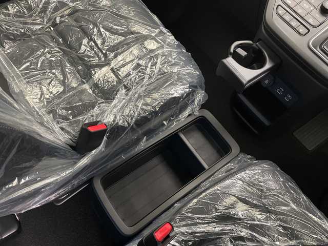 ホンダ ステップワゴン スパーダ eHEV プレミアムライン 長野県 2025(令7)年 0.1千km プラチナホワイトパール ホンダセンシング/・クルーズコントロール（追従あり）/・衝突被害軽減システム/・レーンキープアシスト/・クリアランスソナー/両側パワースライドドア/マルチビューカメラシステム（ナビなし）/シートヒーター（前席）/ハーフレザーシート（合皮）/２列目オットマン/２列目サンシェード/パドルシフト/LEDヘッドライト/オートマチックハイビーム/電動パーキングブレーキ/ブレーキホールド/フォグランプ/17インチ純正アルミホイール/スマートキー