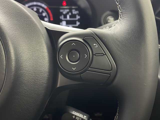 トヨタ ＧＲ８６ SZ 秋田県 2022(令4)年 0.8万km マグネタイトグレーメタリック 6MT/社外メモリナビ/　（Bluetooth/TV/HDMI）/バックカメラ/革巻きハンドル/クルーズコントロール/ステアリングスイッチ/ETC/プッシュスタート/前後ドライブレコーダー/社外フロアマット/純正17インチアルミホイール/LEDヘッドライト/オートライト/社外マフラー（ロッソモデロ）/ドアバイザー/スマートキー/スペアキー