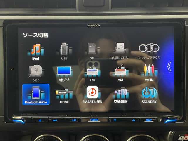 トヨタ ＧＲ８６ SZ 秋田県 2022(令4)年 0.8万km マグネタイトグレーメタリック 6MT/社外メモリナビ/　（Bluetooth/TV/HDMI）/バックカメラ/革巻きハンドル/クルーズコントロール/ステアリングスイッチ/ETC/プッシュスタート/前後ドライブレコーダー/社外フロアマット/純正17インチアルミホイール/LEDヘッドライト/オートライト/社外マフラー（ロッソモデロ）/ドアバイザー/スマートキー/スペアキー