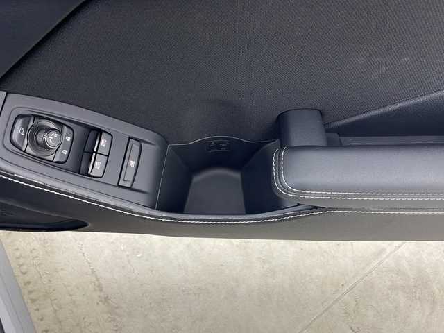 トヨタ ＧＲ８６ SZ 秋田県 2022(令4)年 0.8万km マグネタイトグレーメタリック 6MT/社外メモリナビ/　（Bluetooth/TV/HDMI）/バックカメラ/革巻きハンドル/クルーズコントロール/ステアリングスイッチ/ETC/プッシュスタート/前後ドライブレコーダー/社外フロアマット/純正17インチアルミホイール/LEDヘッドライト/オートライト/社外マフラー（ロッソモデロ）/ドアバイザー/スマートキー/スペアキー
