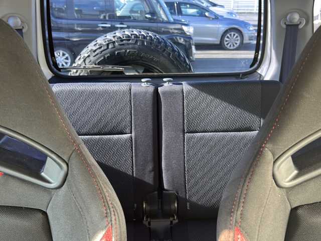 スズキ ジムニー XG 佐賀県 2014(平26)年 6.4万km スペリアホワイト 社外ナビ(AVIC-ZH0007)/Bluetooth/CD/DVD/フルセグTV/車高調/バックモニター/4WD/ETC/社外フロアマット/布系シート/ハロゲンヘッドライト/エアコン/社外アルミホイール/リモコンキー/保証書/取扱説明書/点検記録簿(R3/4/6)