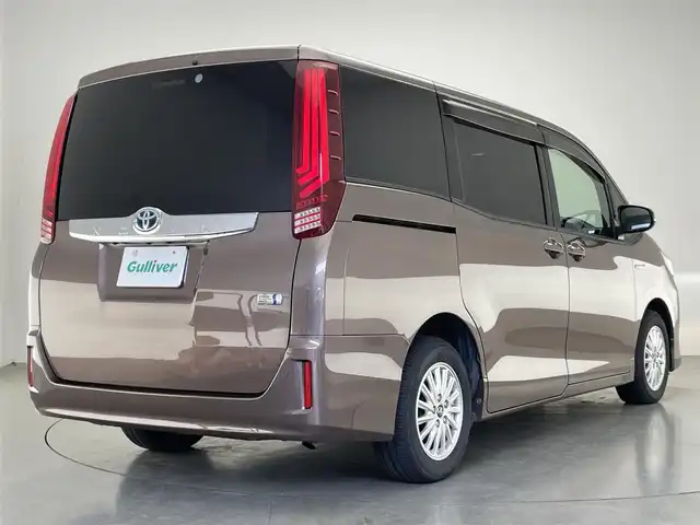 トヨタ ノア ハイブリッド G 愛知県 2015(平27)年 7.9万km ダークシェリーマイカM 純正９型ナビ　純正後席モニター　両側パワスラ　禁煙車　ワイヤレス充電　フルセグＴＶ　バックカメラ　ＥＴＣ　クルコン　シートヒーター　ＬＥＤオートライト　フォグ　ｎａｎｏｅ　プッシュスタート　純正マット