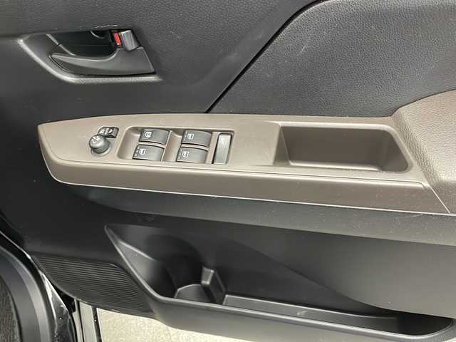トヨタ ルーミー G 宮崎県 2021(令3)年 4.9万km ブラックマイカメタリック 禁煙車/パノラミックビューモニター/純正9インチディスプレイオーディオ/（Bluetooth/USB/AppleCarPlay/AndroidAuto/フルセグ）/純正ビルトインETC/社外前後ドライブレコーダー（ZDR-035）/両側パワースライドドア（予約ロック機能付き）/スマートアシスト/・衝突被害軽減ブレーキ/・誤発進抑制機能（前後）/・車線逸脱警報/・先行車発進お知らせ/・オートハイビーム/前後コーナーセンサー/LEDヘッドライト/リアサンシェード/オートリトラクタブルミラー/充電用USBポート/純正フロアマット/純正ドアバイザー