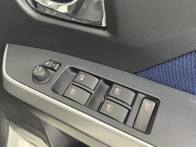 トヨタ タンク カスタムG－T 埼玉県 2019(令1)年 2.6万km ブラックマイカメタリック/パールホワイト2トーン ２トーンルーフ　衝突軽減　両側電動ドア　　９型ナビ　全周囲モニター　Ｂｌｕｅｔｏｏｔｈ　ＨＤＭＩ　フルセグ　ビルトインＥＴＣ　クルーズコントロール　ＬＥＤヘッドライト　オートライト　ＡＨＢ　ドラレコ