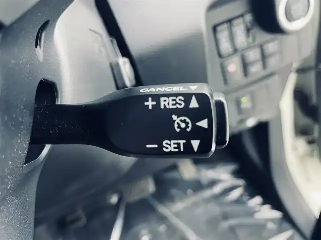トヨタ タンク カスタムG－T 埼玉県 2019(令1)年 2.6万km ブラックマイカメタリック/パールホワイト2トーン ２トーンルーフ　衝突軽減　両側電動ドア　　９型ナビ　全周囲モニター　Ｂｌｕｅｔｏｏｔｈ　ＨＤＭＩ　フルセグ　ビルトインＥＴＣ　クルーズコントロール　ＬＥＤヘッドライト　オートライト　ＡＨＢ　ドラレコ