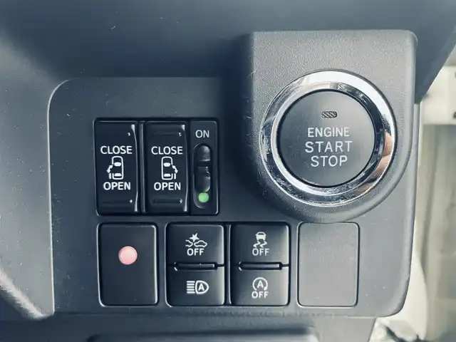 トヨタ タンク カスタムG－T 埼玉県 2019(令1)年 2.6万km ブラックマイカメタリック/パールホワイト2トーン ２トーンルーフ　衝突軽減　両側電動ドア　　９型ナビ　全周囲モニター　Ｂｌｕｅｔｏｏｔｈ　ＨＤＭＩ　フルセグ　ビルトインＥＴＣ　クルーズコントロール　ＬＥＤヘッドライト　オートライト　ＡＨＢ　ドラレコ