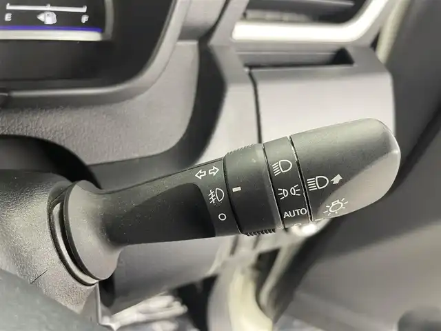 トヨタ タンク カスタムG－T 埼玉県 2019(令1)年 2.6万km ブラックマイカメタリック/パールホワイト2トーン ２トーンルーフ　衝突軽減　両側電動ドア　　９型ナビ　全周囲モニター　Ｂｌｕｅｔｏｏｔｈ　ＨＤＭＩ　フルセグ　ビルトインＥＴＣ　クルーズコントロール　ＬＥＤヘッドライト　オートライト　ＡＨＢ　ドラレコ