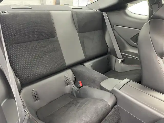 スバル ＢＲＺ S 福岡県 2024(令6)年 1.4万km クリスタルブラックシリカ 純正ナビ（フルセグＴＶ、Bluetooth）　/ＥＴＣ　/ドライブレコーダー　/前席シートヒーター　/レーダークルコン　/コーナーセンサー　/横滑り防止装置　/盗難防止装置　/ＡＢＳ　/ＬＥＤヘッドライト　/純正１８インチアルミホイール