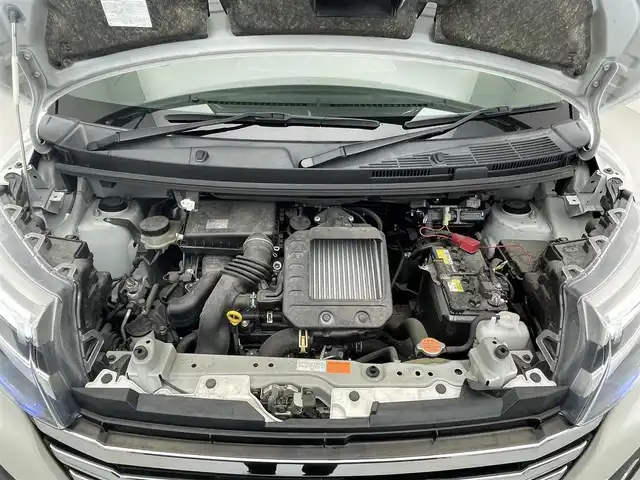 トヨタ ルーミー カスタムG－T 滋賀県 2020(令2)年 2.4万km パールホワイトⅢ TRDエアロ/純正9インチナビ/【Bluetooth/CD/DVD/フルセグTV】/バックカメラ/ETC/ワイヤレス充電/シートヒーター/両側パワースライドドア/追従クルーズコントロール/レーンキープアシスト/LEDライト/電動パーキングブレーキ/オートホールド/アイドリングストップ/ステアリングスイッチ/電動格納ミラー/スマートキー