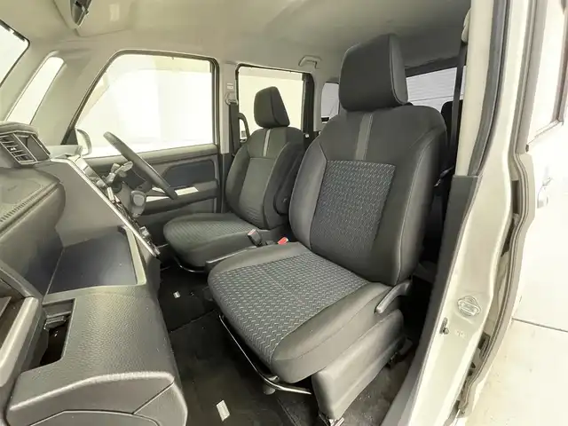 トヨタ ルーミー カスタムG－T 滋賀県 2020(令2)年 2.4万km パールホワイトⅢ TRDエアロ/純正9インチナビ/【Bluetooth/CD/DVD/フルセグTV】/バックカメラ/ETC/ワイヤレス充電/シートヒーター/両側パワースライドドア/追従クルーズコントロール/レーンキープアシスト/LEDライト/電動パーキングブレーキ/オートホールド/アイドリングストップ/ステアリングスイッチ/電動格納ミラー/スマートキー