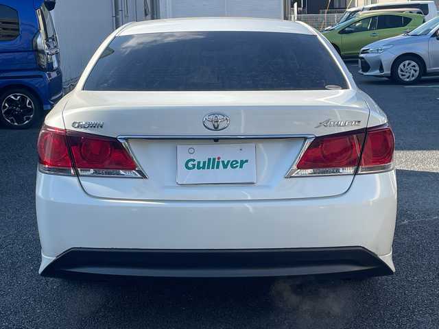 トヨタ クラウン アスリート アスリート 静岡県 2015(平27)年 1.4万km ホワイトパールクリスタルシャイン ワンオーナー/純正ナビ（TV.BT.AM.FM）/純正LEDヘッドライト/純正アルミホイール18インチ/純正フロアマット/純正バイザー/クルーズコントロール追従なし/衝突軽減システム/エンジンプッシュスタート/ETC/スマートキー