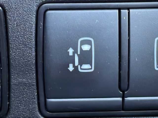 日産 セレナ e－パワー ハイウェイスター V 岐阜県 2022(令4)年 4.2万km ブリリアントホワイトパール 禁煙車/純正10型ナビ/AM/FM/CD/DVD/BR/BT/AUX/SD/フルセグTV/アラウンドビューモニター/エマージェンシーブレーキ/プロパイロット/両側パワースライドドア/ハンズフリースライドドア/インテリジェントルームミラー/BSI/純正フリップダウンモニター/オートライト/LEDヘッドライト/フォグランプ/オートハイビーム/純正アルミホイール/ドライブレコーダー