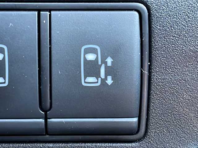 日産 セレナ e－パワー ハイウェイスター V 岐阜県 2022(令4)年 4.2万km ブリリアントホワイトパール 禁煙車/純正10型ナビ/AM/FM/CD/DVD/BR/BT/AUX/SD/フルセグTV/アラウンドビューモニター/エマージェンシーブレーキ/プロパイロット/両側パワースライドドア/ハンズフリースライドドア/インテリジェントルームミラー/BSI/純正フリップダウンモニター/オートライト/LEDヘッドライト/フォグランプ/オートハイビーム/純正アルミホイール/ドライブレコーダー