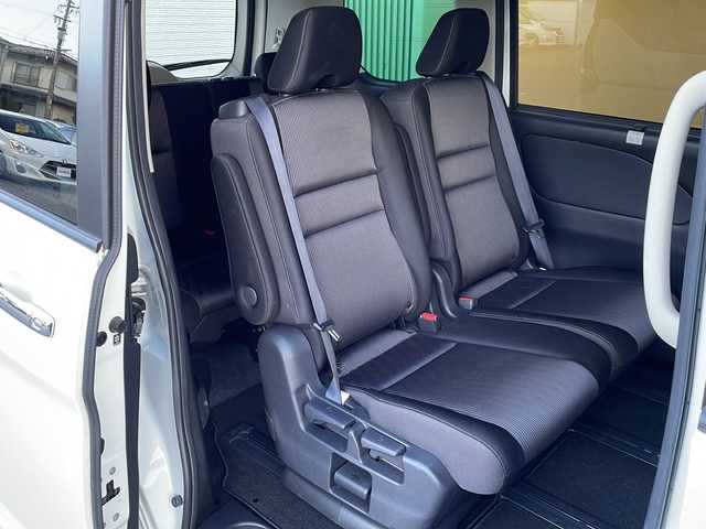 日産 セレナ e－パワー ハイウェイスター V 岐阜県 2022(令4)年 4.2万km ブリリアントホワイトパール 禁煙車/純正10型ナビ/AM/FM/CD/DVD/BR/BT/AUX/SD/フルセグTV/アラウンドビューモニター/エマージェンシーブレーキ/プロパイロット/両側パワースライドドア/ハンズフリースライドドア/インテリジェントルームミラー/BSI/純正フリップダウンモニター/オートライト/LEDヘッドライト/フォグランプ/オートハイビーム/純正アルミホイール/ドライブレコーダー