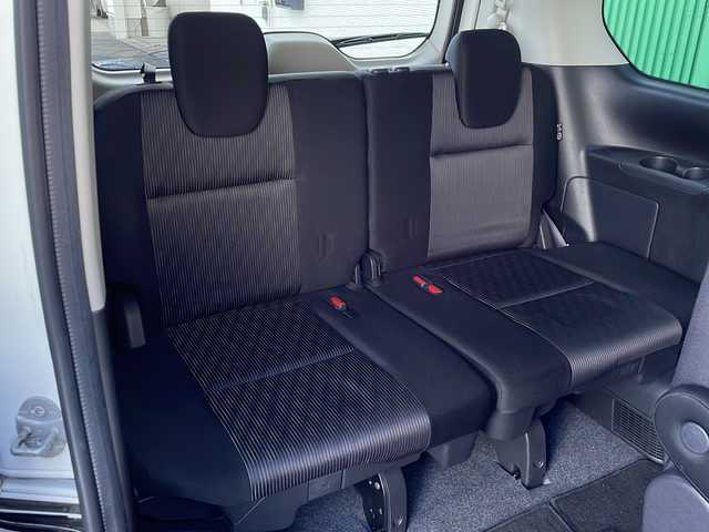 日産 セレナ e－パワー ハイウェイスター V 岐阜県 2022(令4)年 4.2万km ブリリアントホワイトパール 禁煙車/純正10型ナビ/AM/FM/CD/DVD/BR/BT/AUX/SD/フルセグTV/アラウンドビューモニター/エマージェンシーブレーキ/プロパイロット/両側パワースライドドア/ハンズフリースライドドア/インテリジェントルームミラー/BSI/純正フリップダウンモニター/オートライト/LEDヘッドライト/フォグランプ/オートハイビーム/純正アルミホイール/ドライブレコーダー