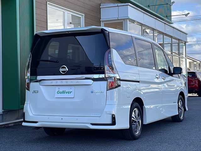 日産 セレナ e－パワー ハイウェイスター V 岐阜県 2022(令4)年 4.2万km ブリリアントホワイトパール 禁煙車/純正10型ナビ/AM/FM/CD/DVD/BR/BT/AUX/SD/フルセグTV/アラウンドビューモニター/エマージェンシーブレーキ/プロパイロット/両側パワースライドドア/ハンズフリースライドドア/インテリジェントルームミラー/BSI/純正フリップダウンモニター/オートライト/LEDヘッドライト/フォグランプ/オートハイビーム/純正アルミホイール/ドライブレコーダー