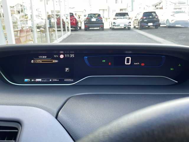 日産 セレナ e－パワー ハイウェイスター V 岐阜県 2022(令4)年 4.2万km ブリリアントホワイトパール 禁煙車/純正10型ナビ/AM/FM/CD/DVD/BR/BT/AUX/SD/フルセグTV/アラウンドビューモニター/エマージェンシーブレーキ/プロパイロット/両側パワースライドドア/ハンズフリースライドドア/インテリジェントルームミラー/BSI/純正フリップダウンモニター/オートライト/LEDヘッドライト/フォグランプ/オートハイビーム/純正アルミホイール/ドライブレコーダー