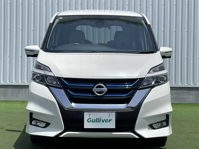 日産 セレナ e－パワー ハイウェイスター V 香川県 2019(平31)年 5.9万km ブリリアントホワイトパール 登録時走行距離：58184km/ディーラー純正9型ナビ/　CD DVD BT フルセグTV/全方位カメラ/前後ドライブレコーダー/ビルトインETC/デジタルインナーミラー/両側パワースライドドア/エマージェンシーブレーキ/レーンキープアシスト/レーダークルーズコントロール/クリアランスソナー/横滑り防止装置/オートホールド機能付き電子パーキングブレーキ/ロールサンシェード/ISOFIX/革巻きステアリング/ステアリングスイッチ/プッシュスタート/スマートキー/スペアキー