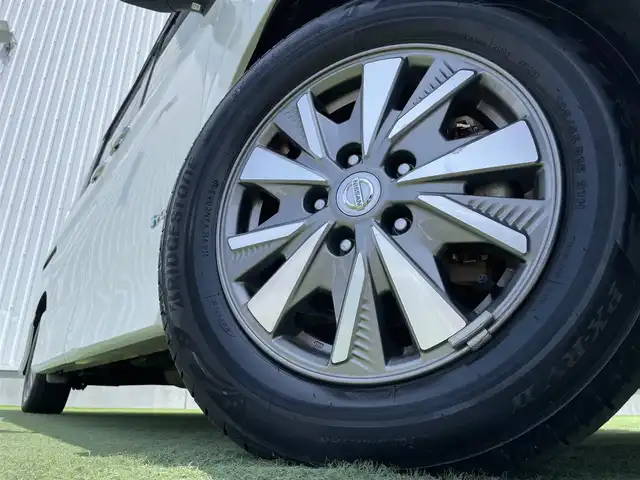 日産 セレナ e－パワー ハイウェイスター V 香川県 2019(平31)年 5.9万km ブリリアントホワイトパール 登録時走行距離：58184km/ディーラー純正9型ナビ/　CD DVD BT フルセグTV/全方位カメラ/前後ドライブレコーダー/ビルトインETC/デジタルインナーミラー/両側パワースライドドア/エマージェンシーブレーキ/レーンキープアシスト/レーダークルーズコントロール/クリアランスソナー/横滑り防止装置/オートホールド機能付き電子パーキングブレーキ/ロールサンシェード/ISOFIX/革巻きステアリング/ステアリングスイッチ/プッシュスタート/スマートキー/スペアキー