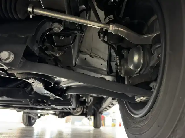 ダイハツ アトレー バン RS 三重県 2022(令4)年 1.8万km ブラックマイカメタリック ガソリン・ターボ/FR/インパネCVT/純正 9インチディスプレイオーディオ/（FM/AM/TV/Bluetooth/USB/iPod/HDMI/AndroidAuto/AppleCarPlay/ドラレコ）/バックカメラ/両側パワースライドドア（タッチ＆ゴーロック機能付）/ドライブレコーダー 前後/ビルトインETC/スマートアシスト/・衝突回避支援ブレーキ機能（対車両・対歩行者（昼夜））/・ブレーキ制御付誤発進抑制機能（前方・後方）/・衝突警報機能（対車両・対歩行者（昼夜））/・車線逸脱抑制制御・車線逸脱警報・路側逸脱警報・ふらつき警報/・全車速追従機能付ACC（アダプティブクルーズコントロール）/・LKC（レーンキープコントロール）/・コーナーセンサー（フロント2個／リヤ4個）/・標識認識機能（進入禁止／最高速度／一時停止）/装備/【OP】視界補助パック（＆バックカメラ）/●スマートインナーミラー/【OP】LEDパック/●LEDヘッドランプ＆フォグランプ、ルームランプ、荷室灯/●アダプティブドライビングビーム/●サイドビューランプ/・革調シートカバー/・オートエアコン/・オートライト/・ステアリングスイッチ/・純正12inAW/・スマートキーx2/など