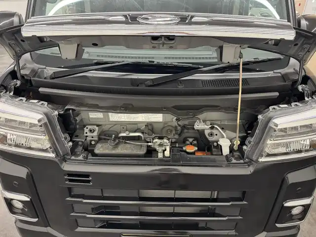 ダイハツ アトレー バン RS 三重県 2022(令4)年 1.8万km ブラックマイカメタリック ガソリン・ターボ/FR/インパネCVT/純正 9インチディスプレイオーディオ/（FM/AM/TV/Bluetooth/USB/iPod/HDMI/AndroidAuto/AppleCarPlay/ドラレコ）/バックカメラ/両側パワースライドドア（タッチ＆ゴーロック機能付）/ドライブレコーダー 前後/ビルトインETC/スマートアシスト/・衝突回避支援ブレーキ機能（対車両・対歩行者（昼夜））/・ブレーキ制御付誤発進抑制機能（前方・後方）/・衝突警報機能（対車両・対歩行者（昼夜））/・車線逸脱抑制制御・車線逸脱警報・路側逸脱警報・ふらつき警報/・全車速追従機能付ACC（アダプティブクルーズコントロール）/・LKC（レーンキープコントロール）/・コーナーセンサー（フロント2個／リヤ4個）/・標識認識機能（進入禁止／最高速度／一時停止）/装備/【OP】視界補助パック（＆バックカメラ）/●スマートインナーミラー/【OP】LEDパック/●LEDヘッドランプ＆フォグランプ、ルームランプ、荷室灯/●アダプティブドライビングビーム/●サイドビューランプ/・革調シートカバー/・オートエアコン/・オートライト/・ステアリングスイッチ/・純正12inAW/・スマートキーx2/など