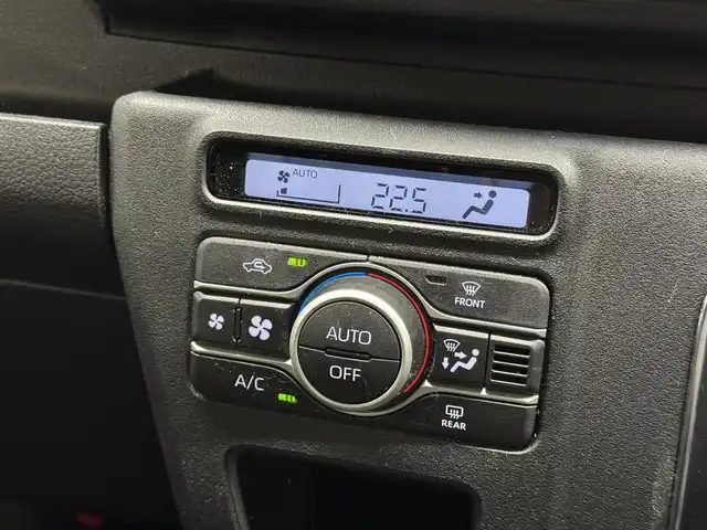 ダイハツ アトレー バン RS 三重県 2022(令4)年 1.8万km ブラックマイカメタリック ガソリン・ターボ/FR/インパネCVT/純正 9インチディスプレイオーディオ/（FM/AM/TV/Bluetooth/USB/iPod/HDMI/AndroidAuto/AppleCarPlay/ドラレコ）/バックカメラ/両側パワースライドドア（タッチ＆ゴーロック機能付）/ドライブレコーダー 前後/ビルトインETC/スマートアシスト/・衝突回避支援ブレーキ機能（対車両・対歩行者（昼夜））/・ブレーキ制御付誤発進抑制機能（前方・後方）/・衝突警報機能（対車両・対歩行者（昼夜））/・車線逸脱抑制制御・車線逸脱警報・路側逸脱警報・ふらつき警報/・全車速追従機能付ACC（アダプティブクルーズコントロール）/・LKC（レーンキープコントロール）/・コーナーセンサー（フロント2個／リヤ4個）/・標識認識機能（進入禁止／最高速度／一時停止）/装備/【OP】視界補助パック（＆バックカメラ）/●スマートインナーミラー/【OP】LEDパック/●LEDヘッドランプ＆フォグランプ、ルームランプ、荷室灯/●アダプティブドライビングビーム/●サイドビューランプ/・革調シートカバー/・オートエアコン/・オートライト/・ステアリングスイッチ/・純正12inAW/・スマートキーx2/など