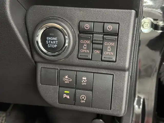 ダイハツ アトレー バン RS 三重県 2022(令4)年 1.8万km ブラックマイカメタリック ガソリン・ターボ/FR/インパネCVT/純正 9インチディスプレイオーディオ/（FM/AM/TV/Bluetooth/USB/iPod/HDMI/AndroidAuto/AppleCarPlay/ドラレコ）/バックカメラ/両側パワースライドドア（タッチ＆ゴーロック機能付）/ドライブレコーダー 前後/ビルトインETC/スマートアシスト/・衝突回避支援ブレーキ機能（対車両・対歩行者（昼夜））/・ブレーキ制御付誤発進抑制機能（前方・後方）/・衝突警報機能（対車両・対歩行者（昼夜））/・車線逸脱抑制制御・車線逸脱警報・路側逸脱警報・ふらつき警報/・全車速追従機能付ACC（アダプティブクルーズコントロール）/・LKC（レーンキープコントロール）/・コーナーセンサー（フロント2個／リヤ4個）/・標識認識機能（進入禁止／最高速度／一時停止）/装備/【OP】視界補助パック（＆バックカメラ）/●スマートインナーミラー/【OP】LEDパック/●LEDヘッドランプ＆フォグランプ、ルームランプ、荷室灯/●アダプティブドライビングビーム/●サイドビューランプ/・革調シートカバー/・オートエアコン/・オートライト/・ステアリングスイッチ/・純正12inAW/・スマートキーx2/など