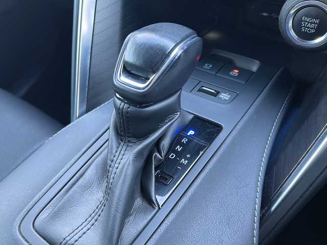 トヨタ ハリアー G 富山県 2022(令4)年 5万km ホワイトパールクリスタルシャイン ワンオーナー/セーフティセンス/純正8型ナビ/(AM/FM/BT/フルセグ)/バックカメラ/パワーバックドア/ETC2.0/レーダークルーズコントロール/デジタルインナーミラー/Clazzioシートカバー/ハーフレザーシート/パワーシート(D席)/革巻きステアリング/ステアリングスイッチ/コーナーセンサー(前後)/AUTOライト/LEDヘッドライト/フォグランプ/AUTOハイビーム/横滑り防止/プッシュスタート/スマートキー