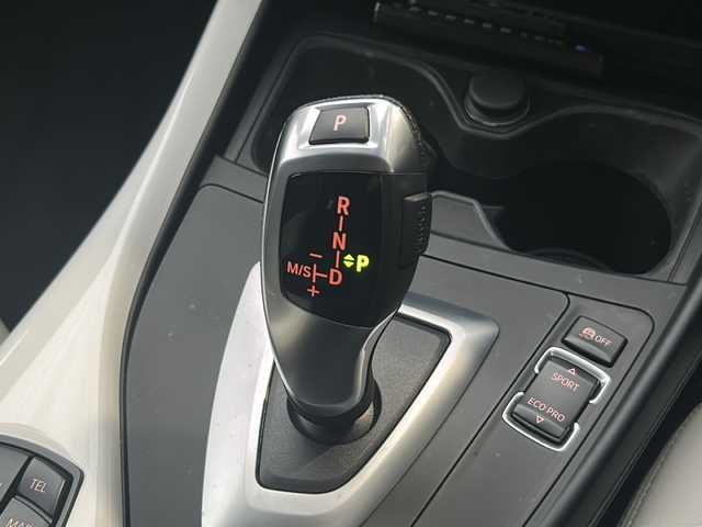 ＢＭＷ １１８ｉ スタイル 愛知県 2016(平28)年 1.2万km サファイアブラックP ワンオーナー/HDDナビ/フルセグテレビ/Bluetooth/ドライブレコーダー/バックカメラ/アイドリングストップ/ウィンカーミラー/クルーズコントロール/プッシュスタート/パワーバックドア/ETC/ステアリングスイッチ/純正フォグランプ/インテリジェントセーフティー/レーンディパーチャーウォーニング/保証書/取扱説明書