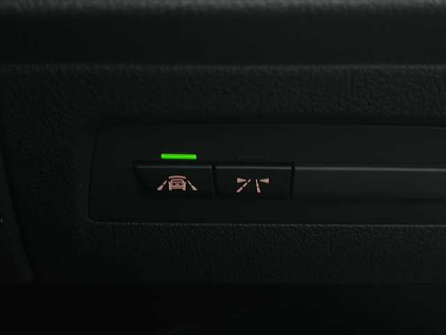 ＢＭＷ １１８ｉ スタイル 愛知県 2016(平28)年 1.2万km サファイアブラックP ワンオーナー/HDDナビ/フルセグテレビ/Bluetooth/ドライブレコーダー/バックカメラ/アイドリングストップ/ウィンカーミラー/クルーズコントロール/プッシュスタート/パワーバックドア/ETC/ステアリングスイッチ/純正フォグランプ/インテリジェントセーフティー/レーンディパーチャーウォーニング/保証書/取扱説明書