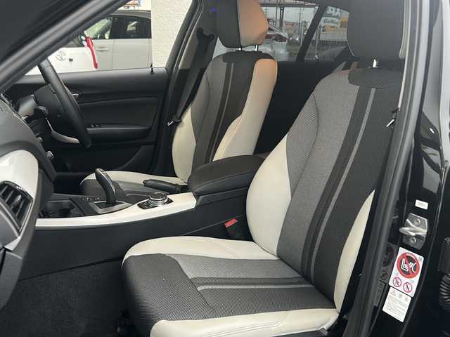 ＢＭＷ １１８ｉ スタイル 愛知県 2016(平28)年 1.2万km サファイアブラックP ワンオーナー/HDDナビ/フルセグテレビ/Bluetooth/ドライブレコーダー/バックカメラ/アイドリングストップ/ウィンカーミラー/クルーズコントロール/プッシュスタート/パワーバックドア/ETC/ステアリングスイッチ/純正フォグランプ/インテリジェントセーフティー/レーンディパーチャーウォーニング/保証書/取扱説明書
